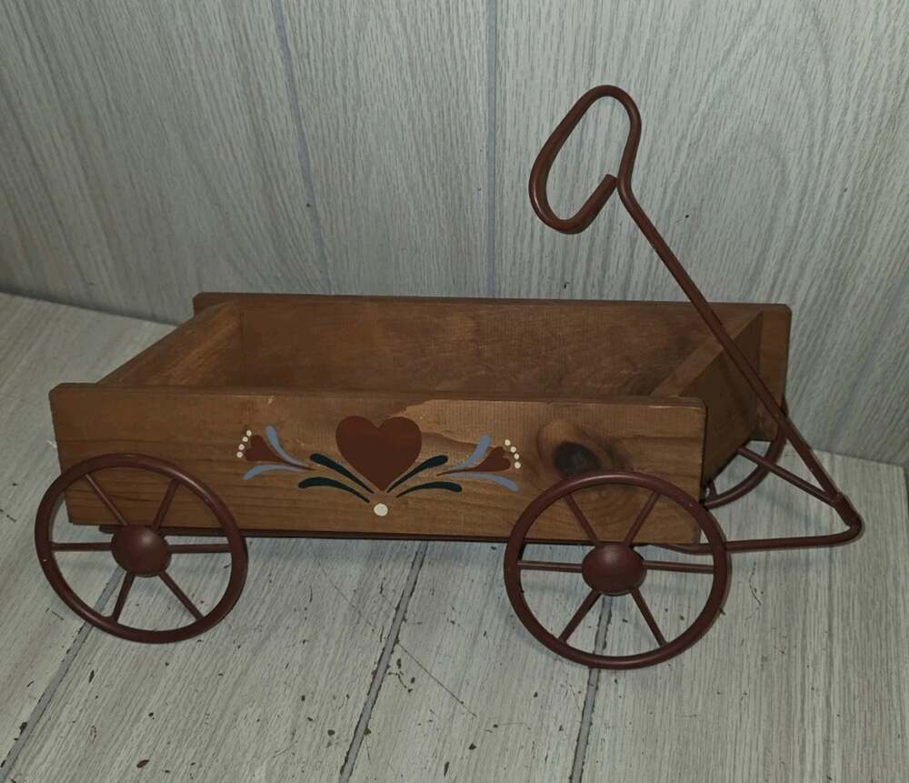 Vintage Wooden Heart Wagon Wall Pocket Planter Wall Decor Farmhouse Folk Art